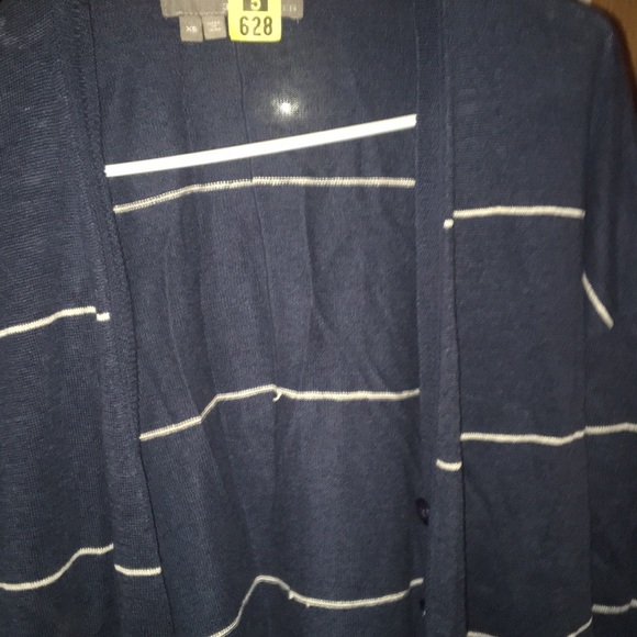 Blue and white cardigan - Picture 2 of 3